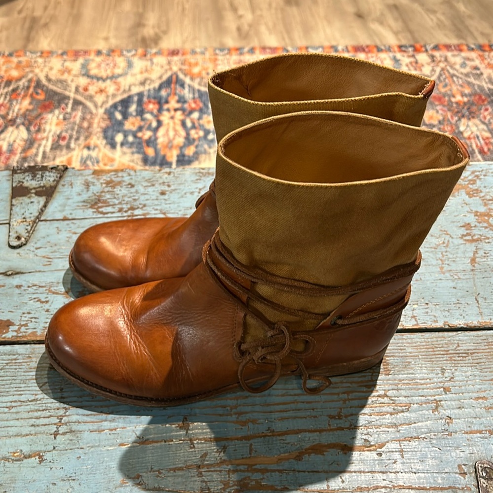 Patricia Nash Brown Ankle Boots